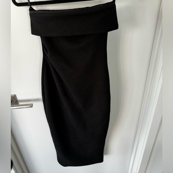 Babaton Eyecatcher Dress 00 - Picture 4 of 6